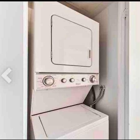 Apartamento Beautiful Unit In Heart Of Downtown Toronto Exterior foto