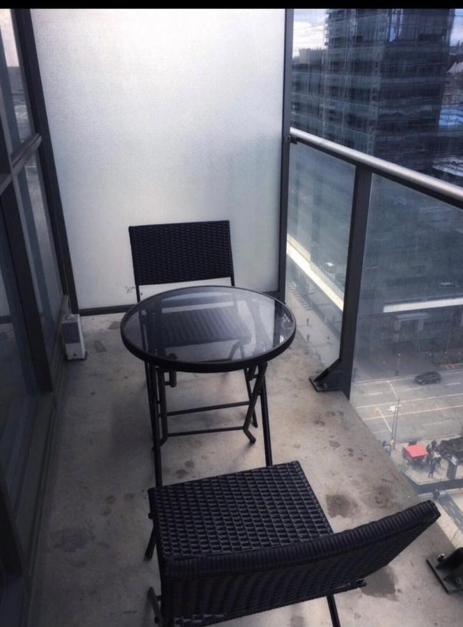 Apartamento Beautiful Unit In Heart Of Downtown Toronto Exterior foto