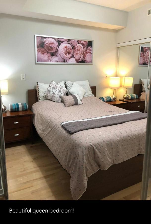 Apartamento Beautiful Unit In Heart Of Downtown Toronto Exterior foto